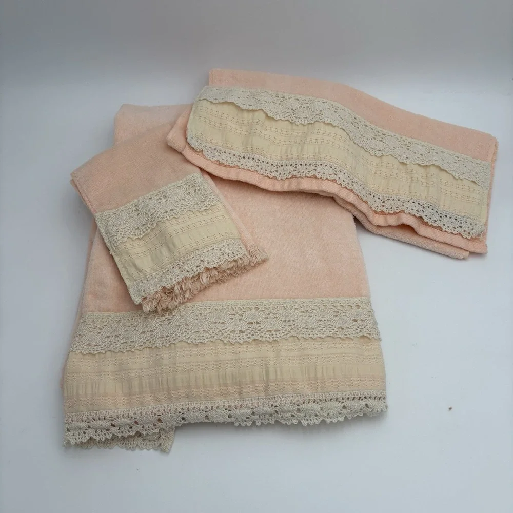 Vintage‎ 1970's Avanti Grand Prix Towel Set Pink Crotchet & Lace Trim 3 Piece